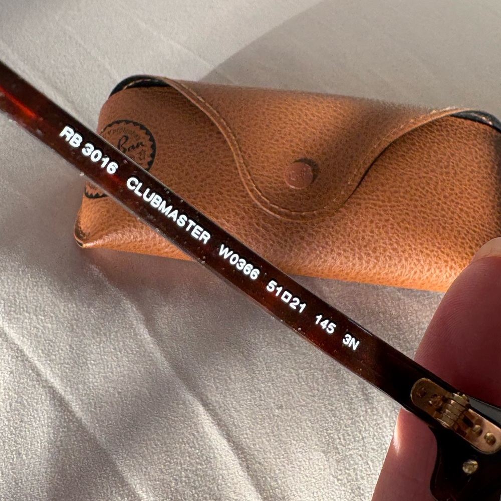 Ray Bans - Picture 4 of 5